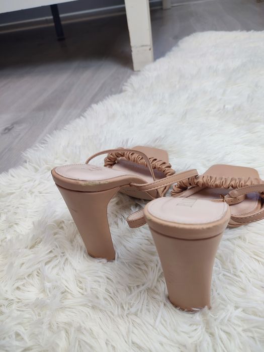 Beżowe sandałki obcasy szpilki klocki beige wesele