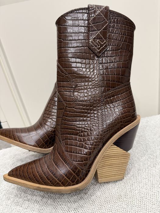 Козаки Fendi оригинал