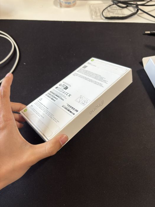 iPhone 17 - 256GB | White