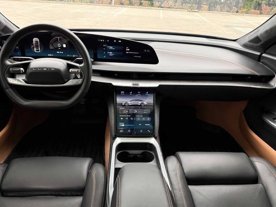 Lucid Air Touring      2023