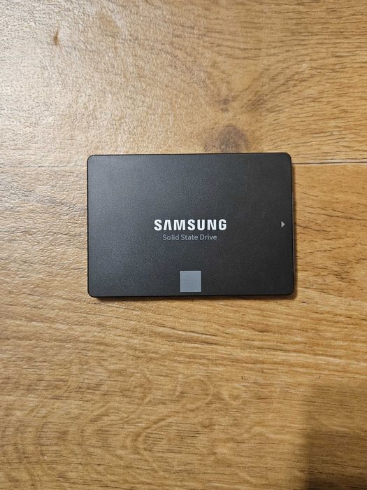 Samsung 860 evo 500 gb гигабайт идеал гарантия 100% жизни 2.5 формата для ноутбуков и настольных пк как новый