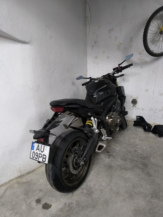 Honda CB650R – 13.423 km – Garagem – Extras – Som Brutal