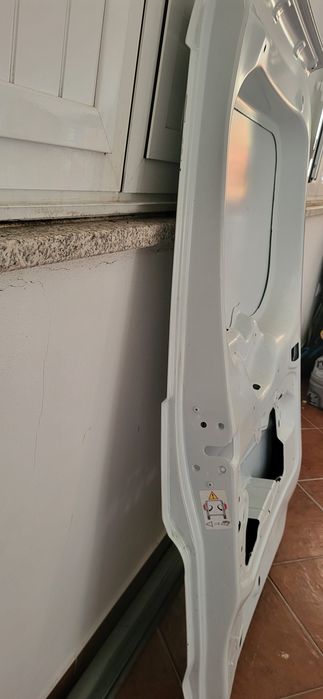 Porta esquerda renault express 2023