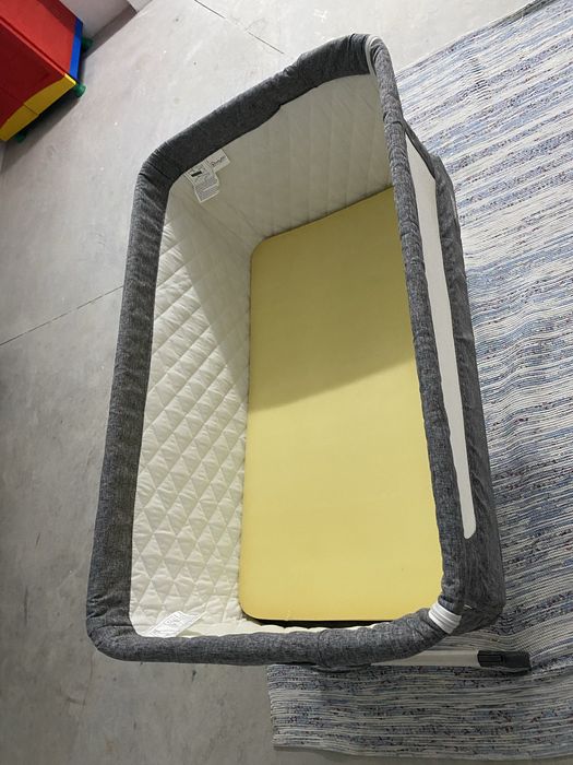 Berço “next to me” marca BABY GO