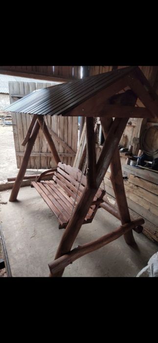 Гойдалка дубова.  Качеля