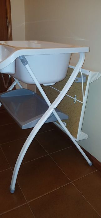 Fraldário + Banheira