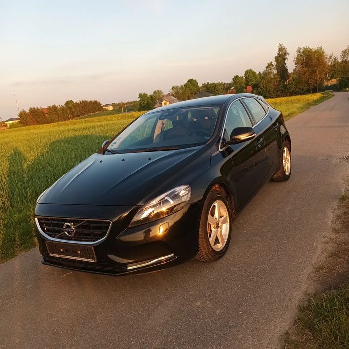 Volvo V40 2.0 D3 5 cyl.150 KM bezwypadkowy kamera Ksenony Digital