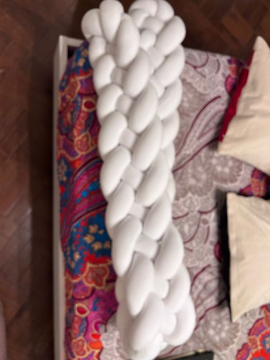 Contorno/protetor de cama