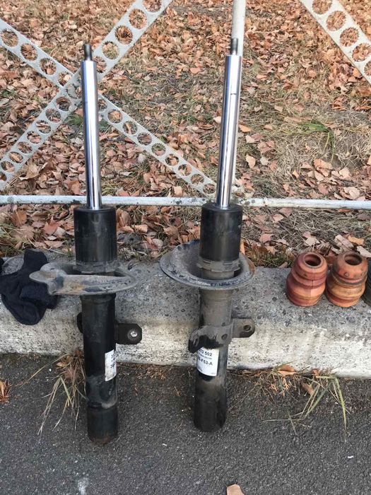 Амортизатор передний Ford Tranzit 2,2