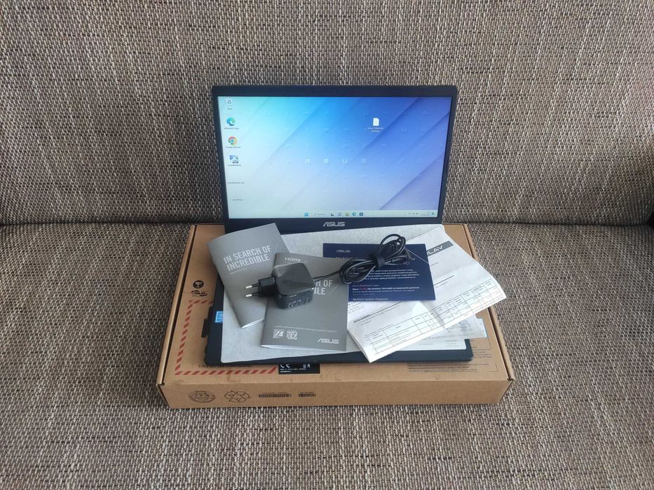 Asus 15,6"/ Komplet / Nowy gwar. producenta / Windows 11