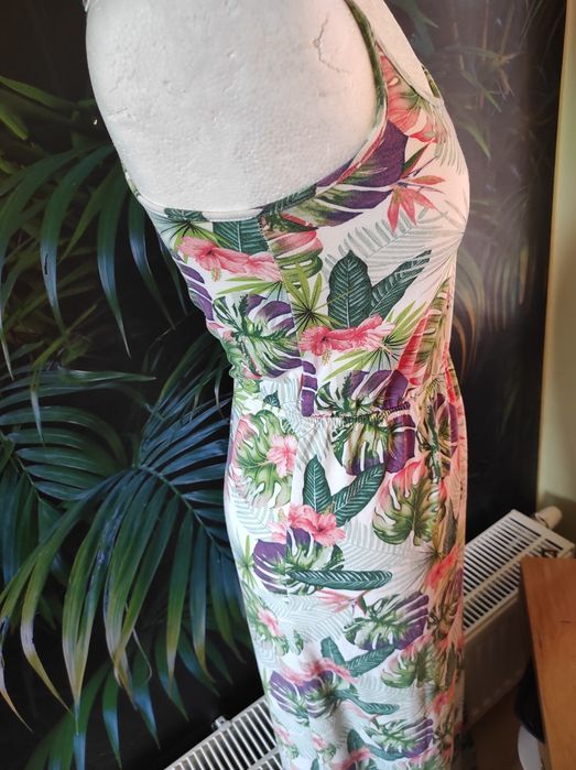 Długa letnia sukienka rozmiar,32/34 Esmara