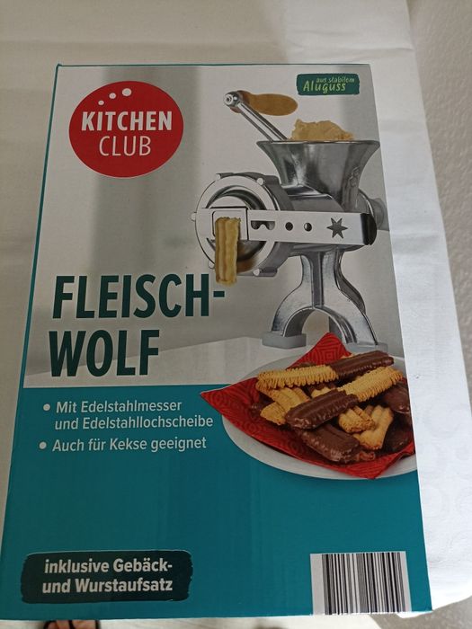 Мясорубка универсальная, изготовлено в Гамбурге.