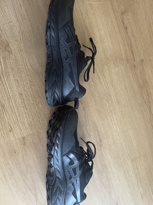 Buty Asics nowe roz. 38 czarne, gel
