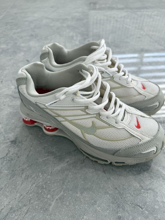 Чоловічі / жіночі кросівки Nike x Supreme Shox Ride 2 White Red Sp Grey DN1615-100, білі кросівки найк супрім шокс райд 2