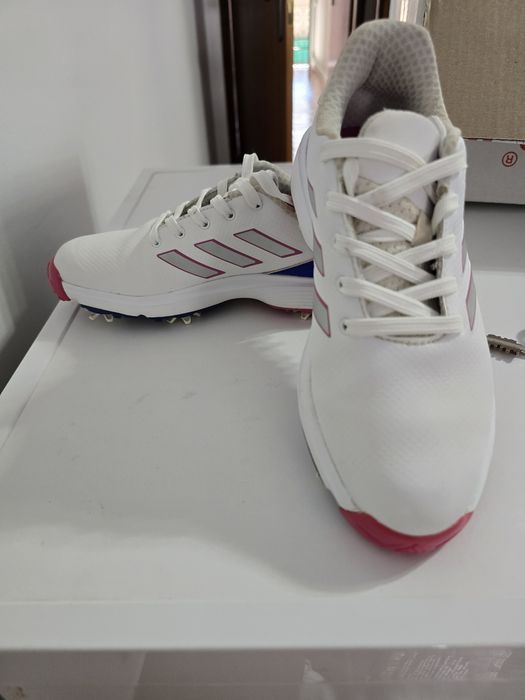 Tênis adidas para golfe