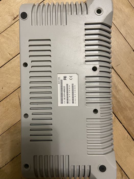 Продам GoIP 16 (16-канальний VoIP GSM шлюз) з зовнішніми антенами