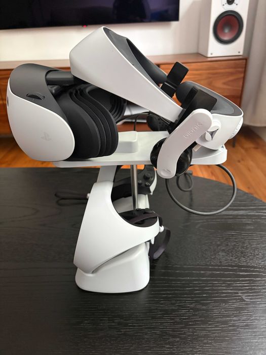 VR 2 PS PlayStation + słuchawki Bionik + stacja dokująca Dobe – jak NOWE