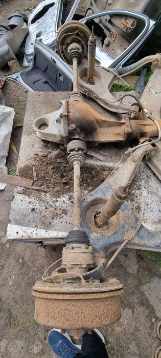 Задний мост Ford Granada в сборе редуктор балка подвеска форд гранада