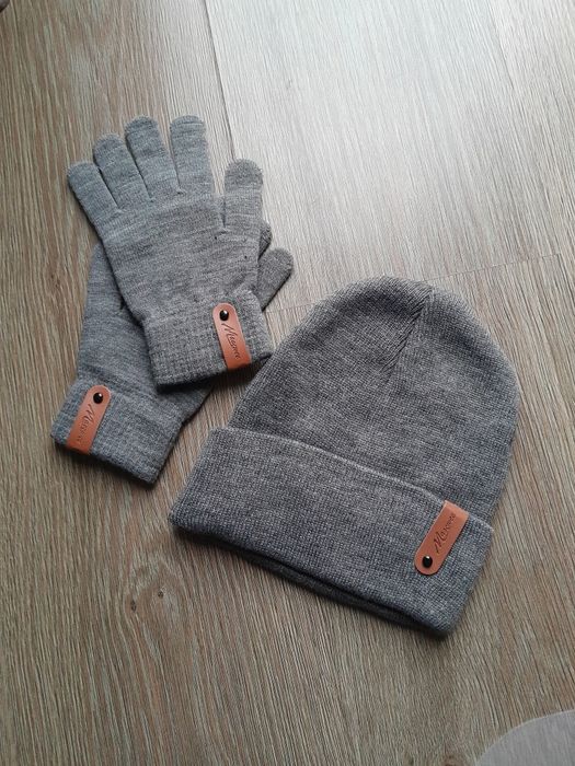 Szara czapka beanie I szare rękawiczki