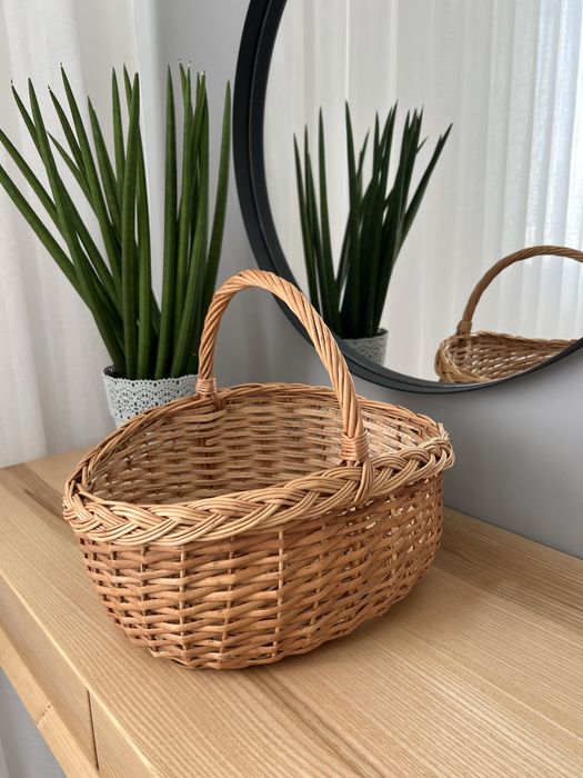 Плетений кошик із лози. Пасхальна корзина. Кошик Великодній