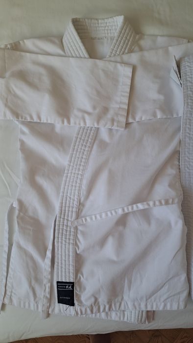 Fato Karaté novo ate 120cm (5-6A)