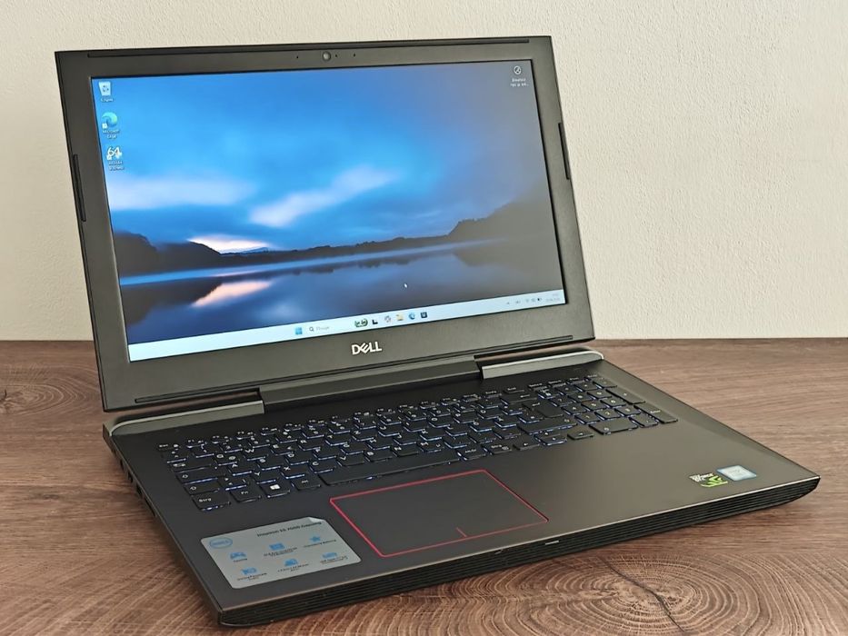 Ігровий Ноутбук Dell Inspiron 15 / i7-7700HQ / 16GB / 256GB SSD + 1TB HDD / GTX 1060 6GB / FHD IPS