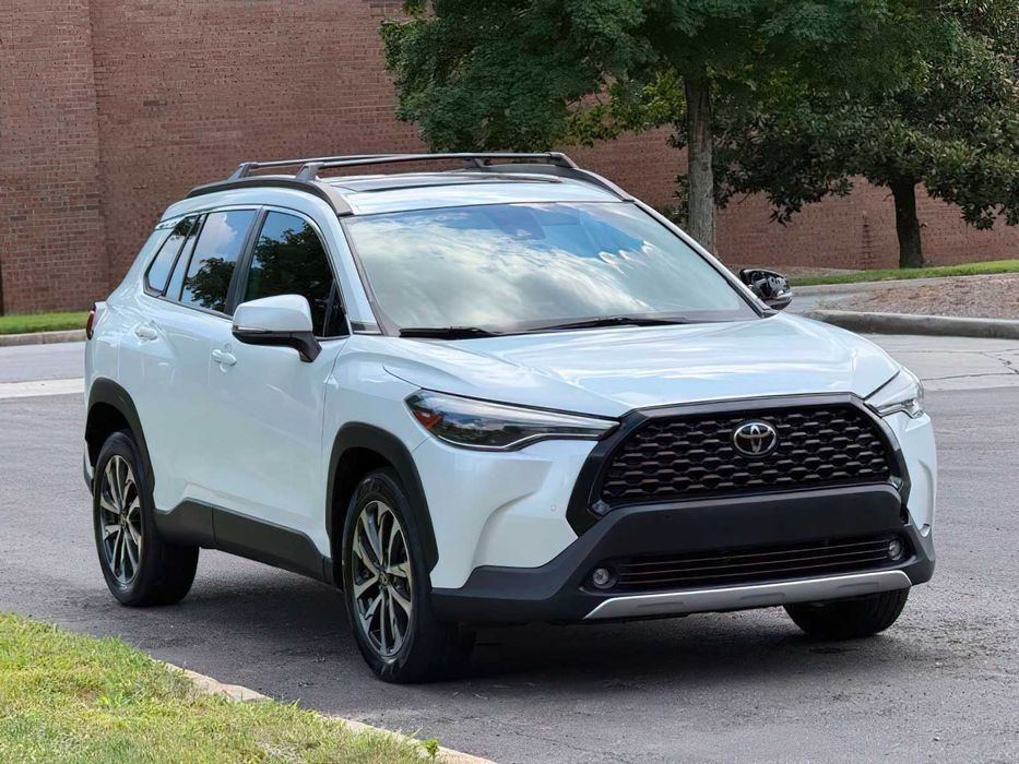 Toyota Corolla Cross XLE      2022