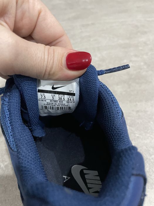 Nike Віддам Безкоштовно для людини з особливістю