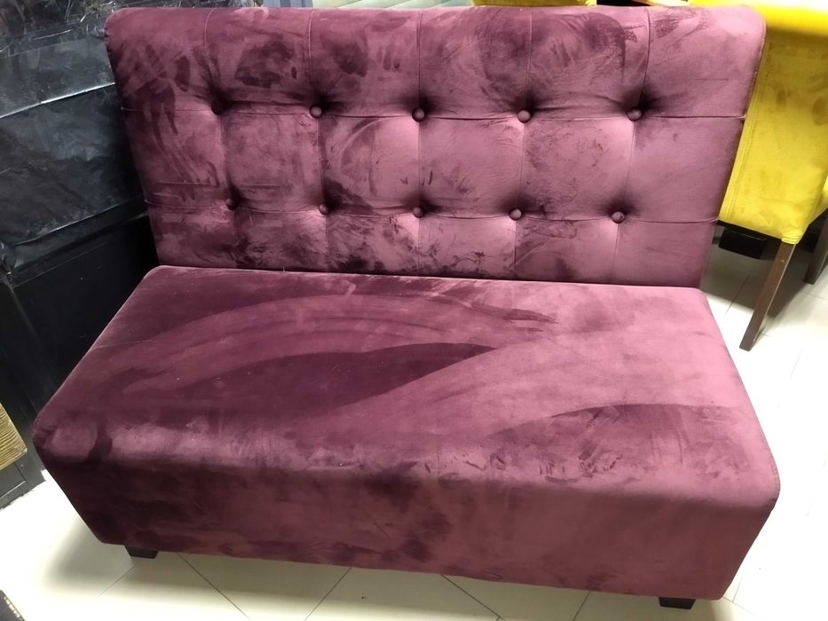 Дивани з велюру в ідеальному стані
