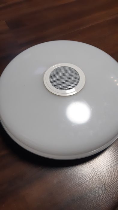 Plafon LED z głośnikiem BT