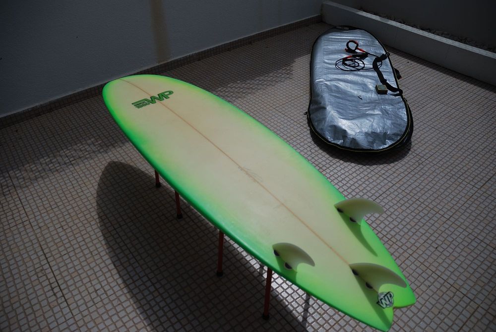 Prancha Surf Hibrida 6'4 c/ Deck Grip + Quilhas + Saco + Leach