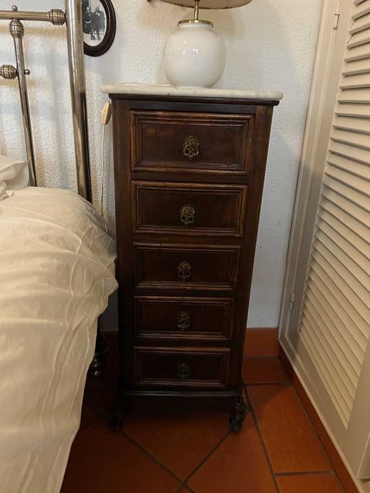 Mesa de cabeceira Séc.19