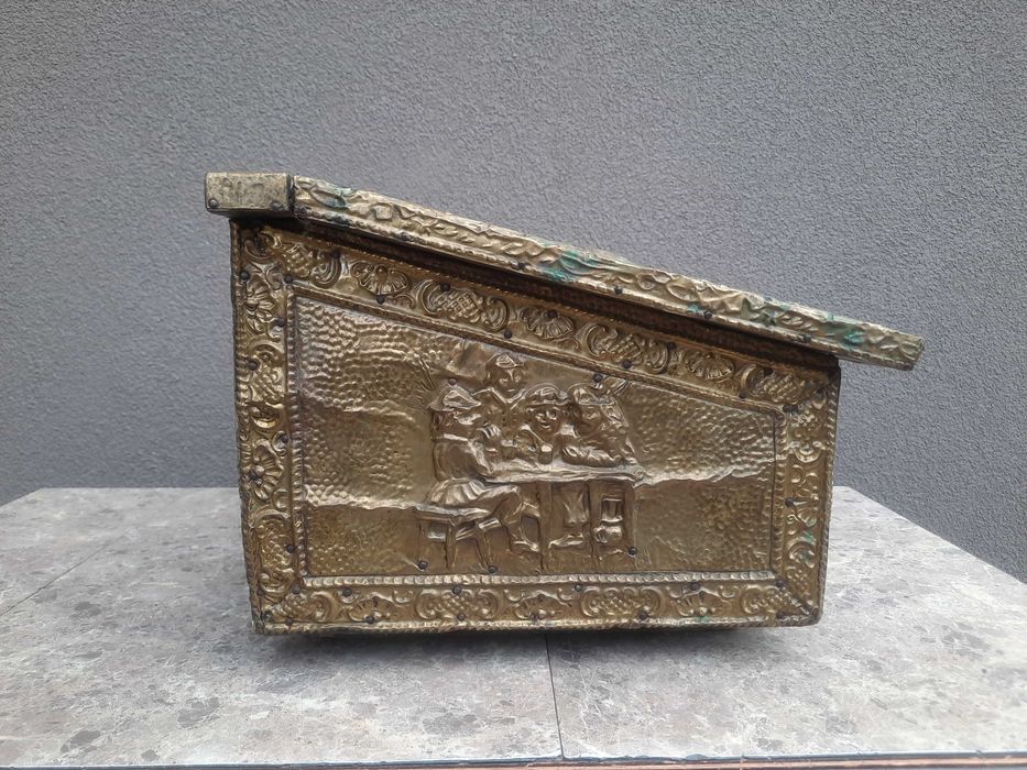 Stara szkatuła kuferek drewno mosiądz karczma