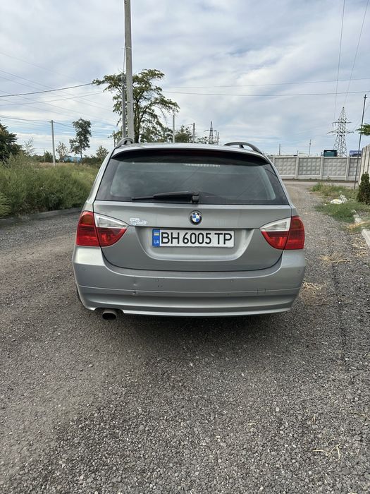 Продам BMW E91 320i