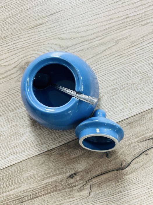 Ceramiczna cukierniczka z łyżeczką