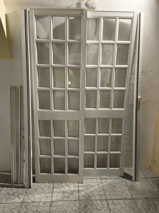 Janela /porta de correr em alumínio branco