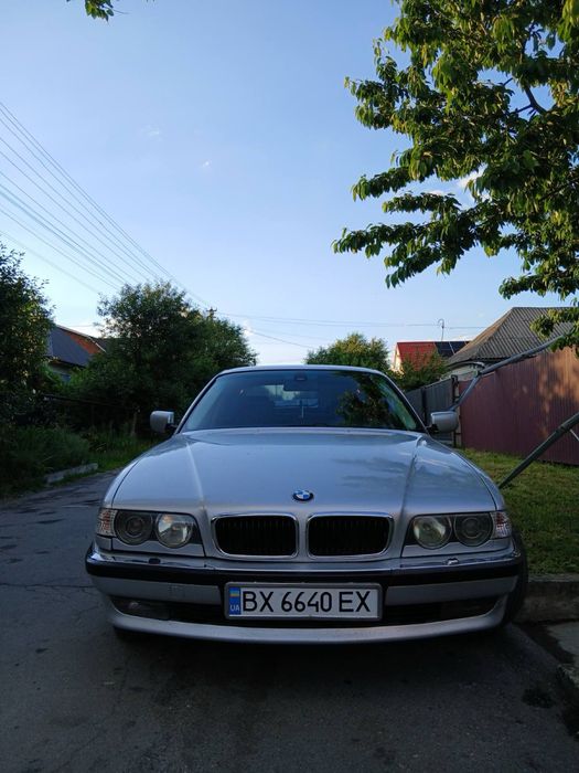 Продам BMW 7.