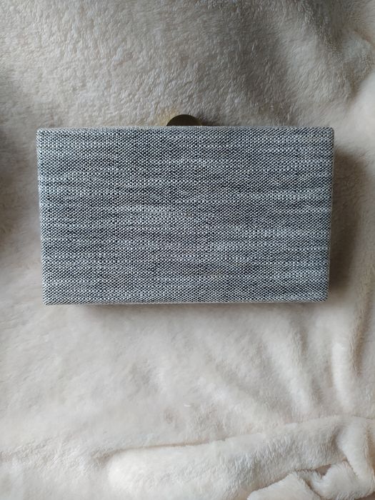 Clutch cinza e dourada