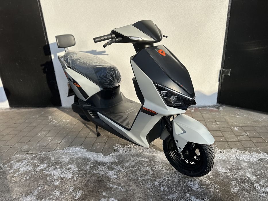 Електроскутер Yadea GT25