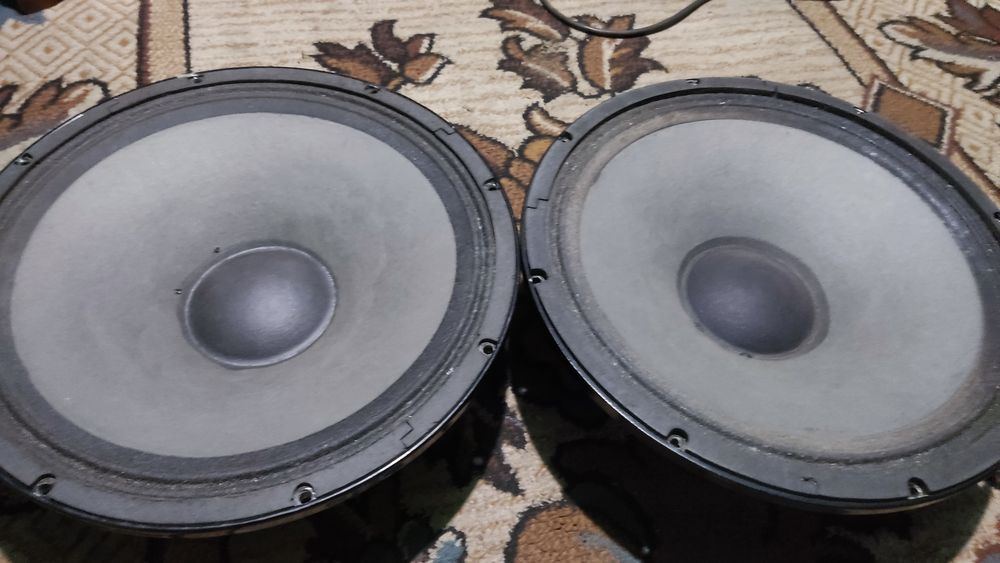 Динаміки 15дюймів RCF400вт 102дб