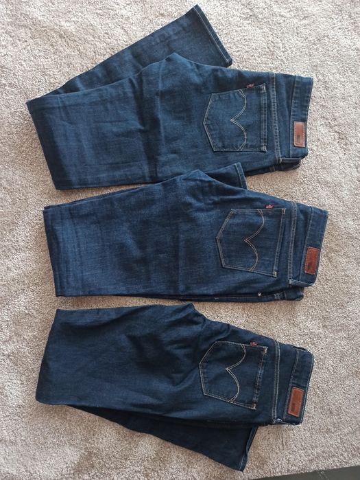 Spodnie jeansy levis 3 sztuki  27/32 27/34 28/32