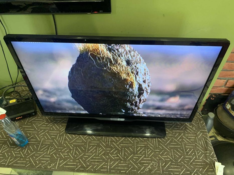 Телевізор Philips 32PFL3078K-12 32 дюймів