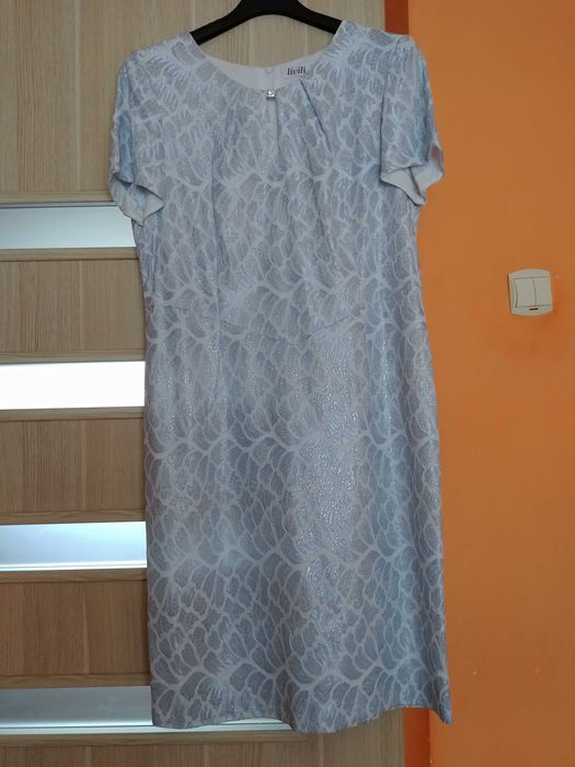 sukienka wesele elegancka weselna z żakietem kobieta