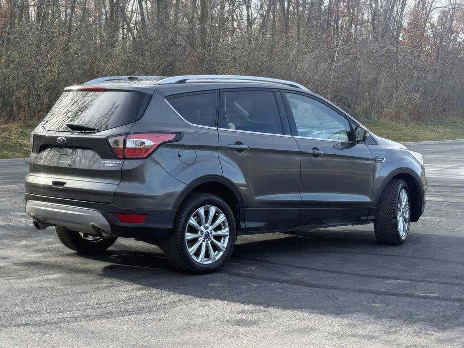 Ford Escape Titanium      2017