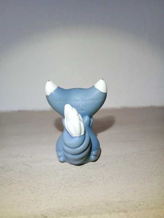 Pokémon finger puppet / brinquedo / figura pokémon Glameow da bandai