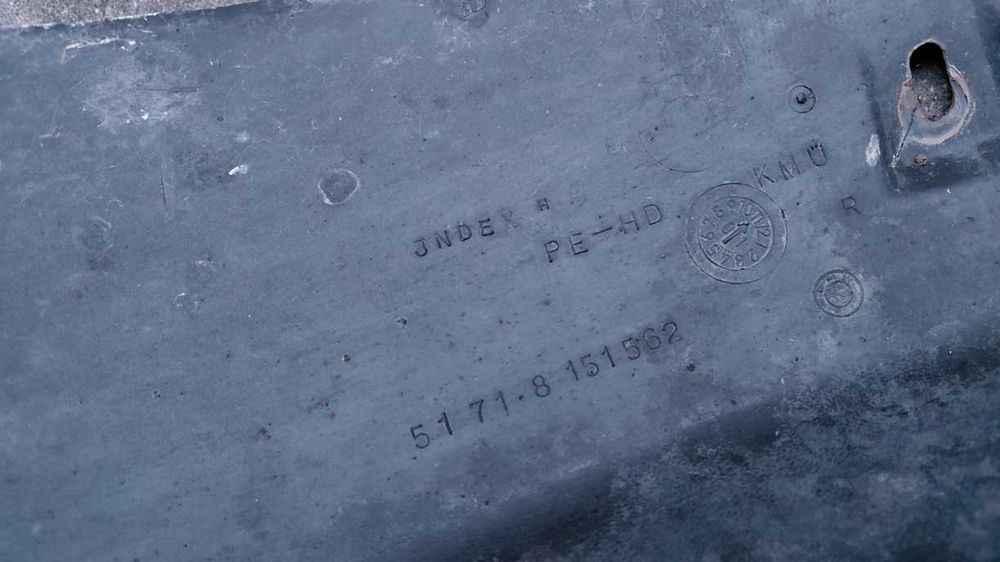 Oryginalne Fabryczne nadkola przód komplet bmw e36 sedan kombi compact