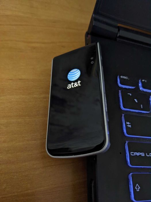 Модем Sierra Wireless at&t 305 с симкой life с безлимитным интернетом