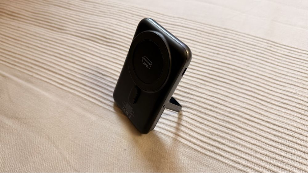 Powerbank Newell PBMS-10000 MagSafe10000mAh PD 20W Czarny