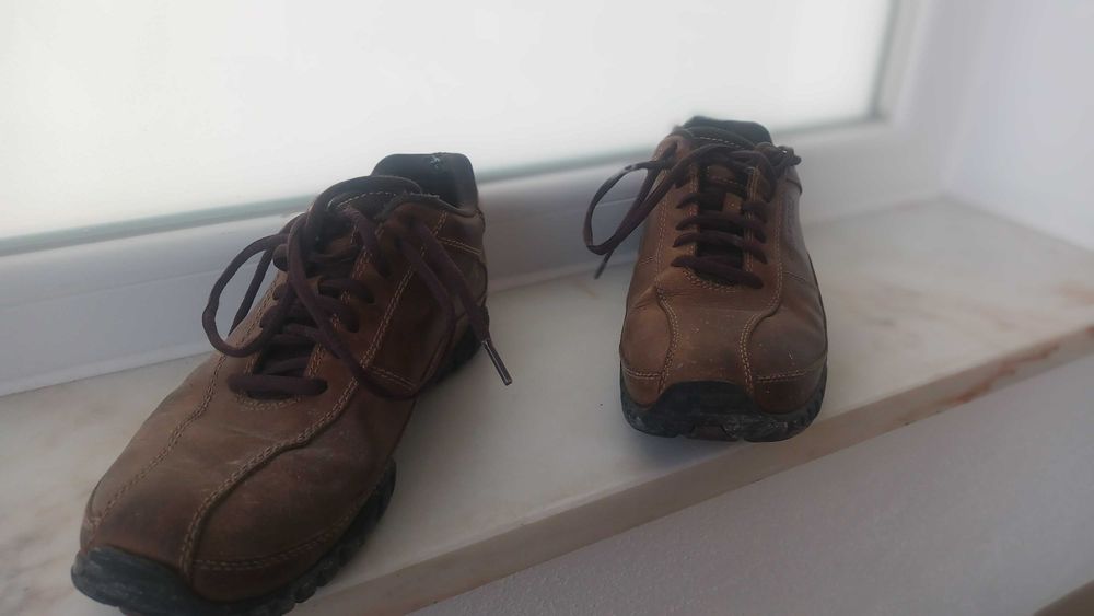 Sapato e bota em pele verdadeira