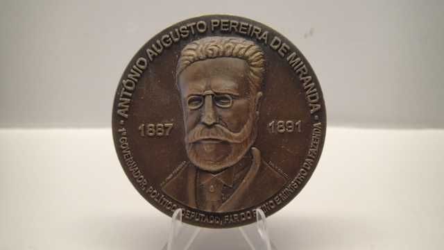 Medalha de Bronze de António Augusto Pereira de Miranda